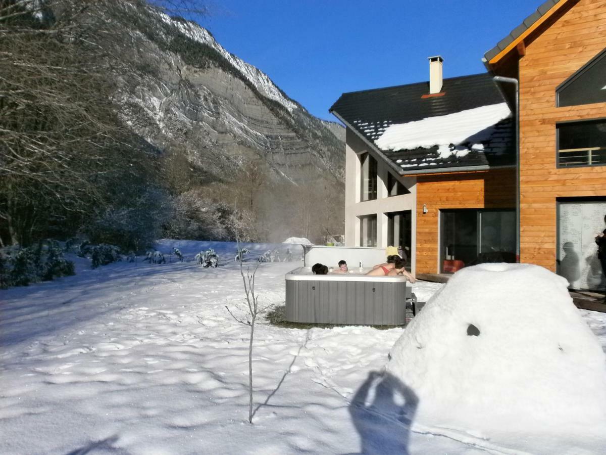 #Lemasdoisans Au Pied De L'Alpe D'Huez Via Bourg D'Oisans L'Etoile Des Glaciers Ле-Бур-д'Уазан Екстер'єр фото